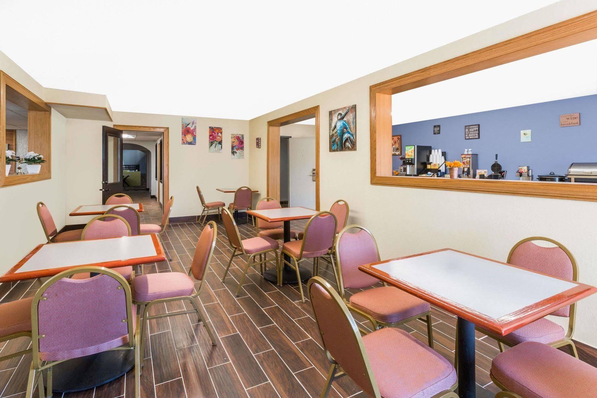 Scottsbluff Inn מראה חיצוני תמונה